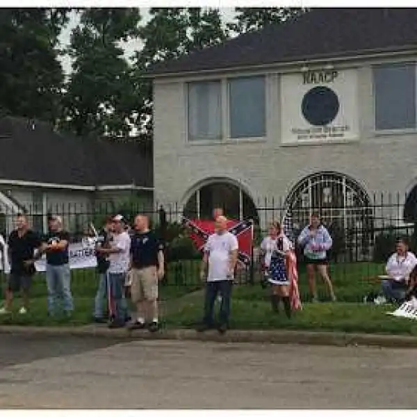 ‘White Lives Matter’ protesters rally at NAACP building in Texas